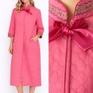 Vintage Pink Quilted Hostess Gown Housecoat Half Zip Union Made Canada Robe